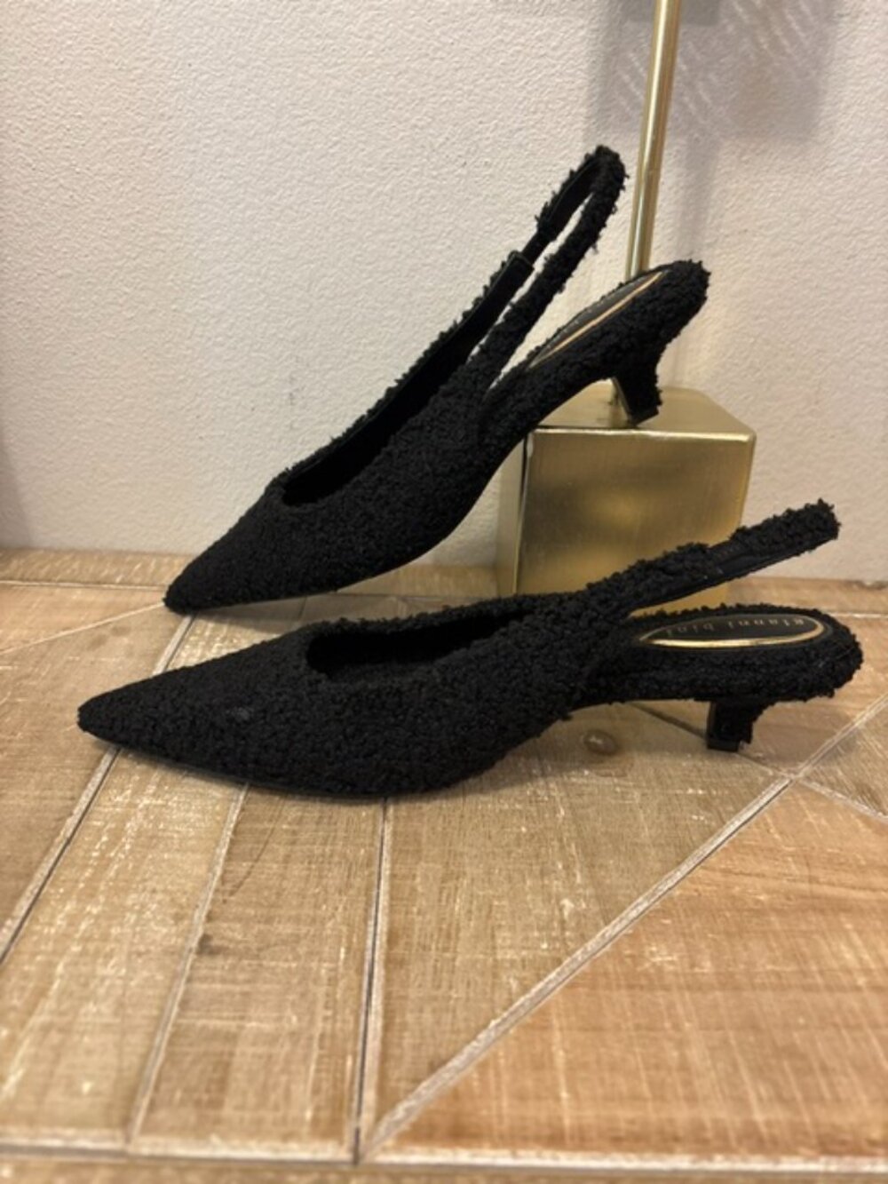 NWOT Gianni Bini Faux Shearling Slingback Pumps Black Size 8 or 8.5 - Picture 4 of 5